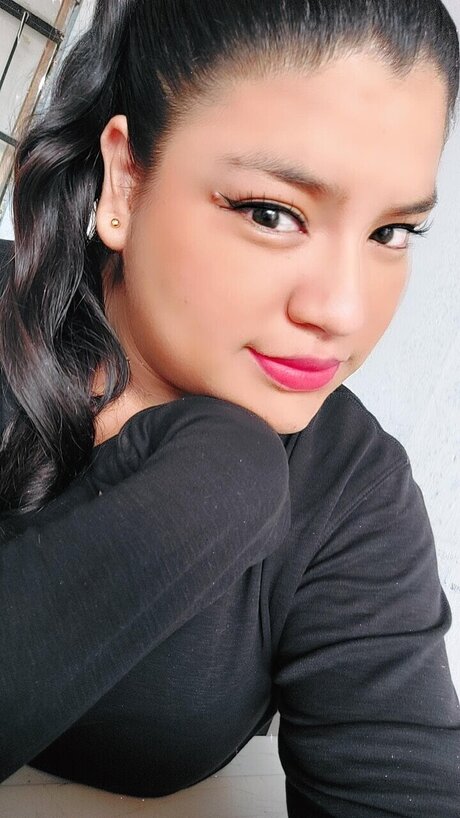 Yuritza carolina Flores garciana onlyfans porn