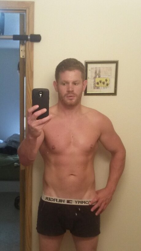 Chris719 naked on onlyfans