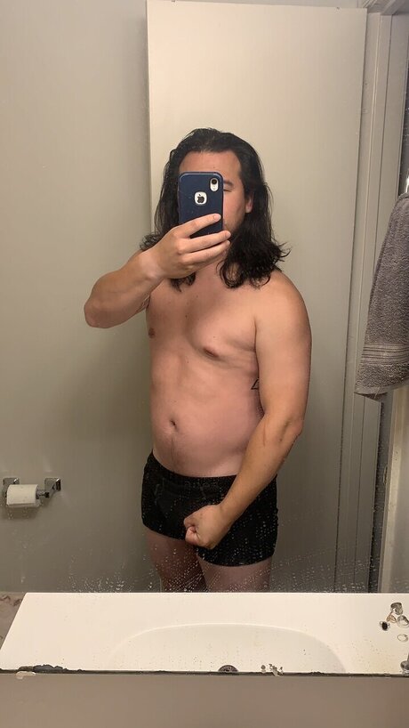 FlyThaiGuy onlyfans photo