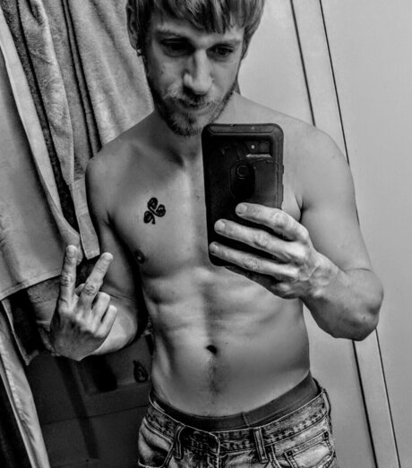 Andrew Schuster onlyfans porn