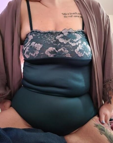 Cherry Lovely onlyfans leajs