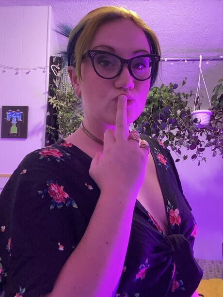 Olive Aster onlyfans lesk