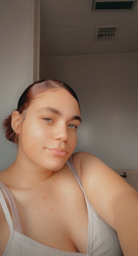 Lighskin nae onlyfans content type