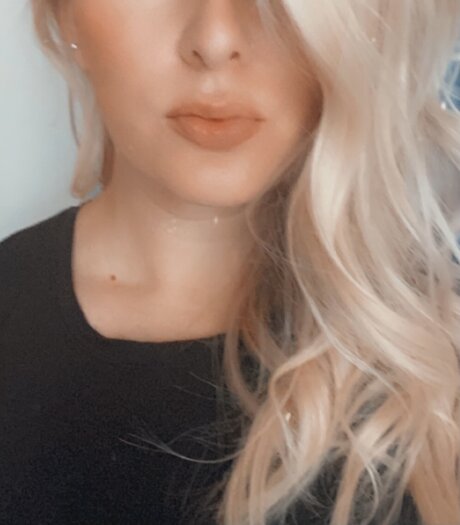 Scarlett Maxwell onlyfans nide