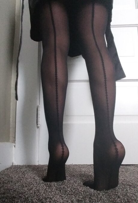 Sof a Arerreh onlyfans striptease