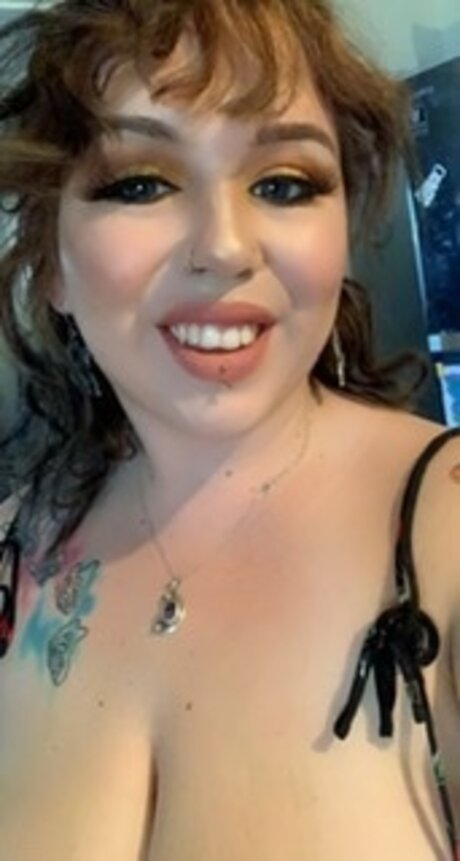 August Bangs onlyfans naked