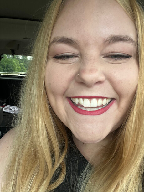 FeetandFoodGirlie onlyfans leak nude