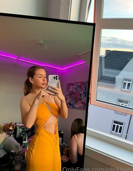 plnkbabi onlyfans model images