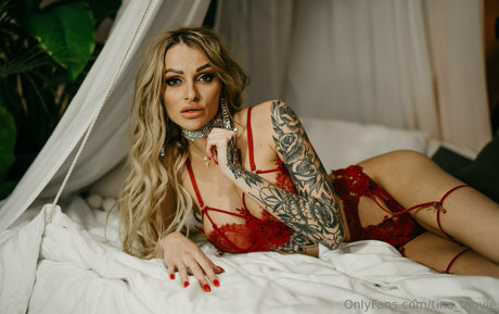 wow sexyti onlyfans model images