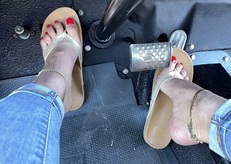 mimifootnip onlyfans fuck