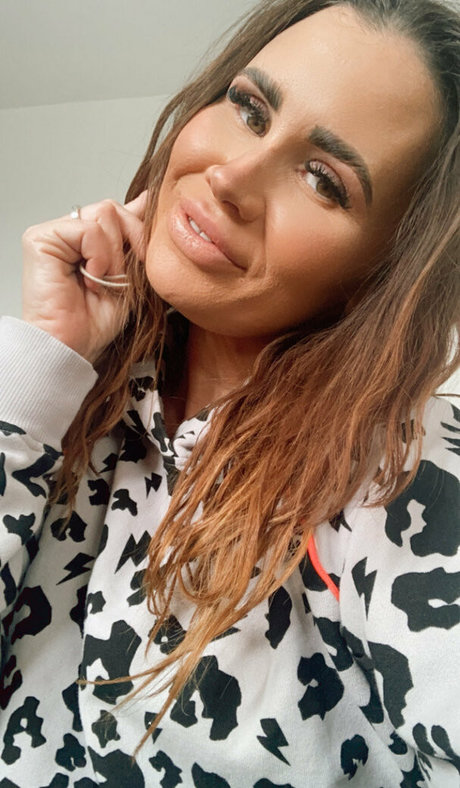 britishbustybrunettemilf onlyfans nude