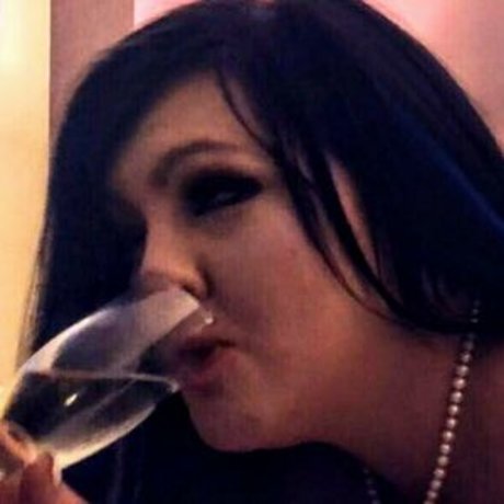 prettytwistedfree ass onlyfans