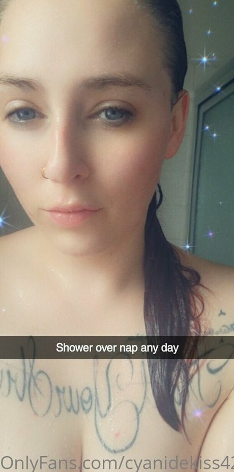 cyanidekiss420 only fans pic