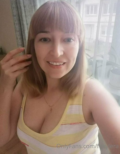 foxylera nude on onlyfans