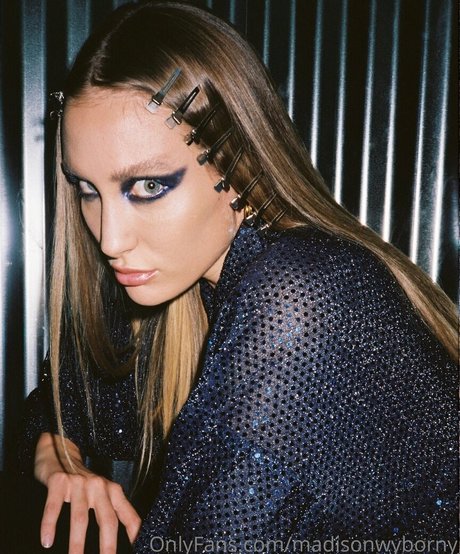 lucy love98 leaked onlyfans naked