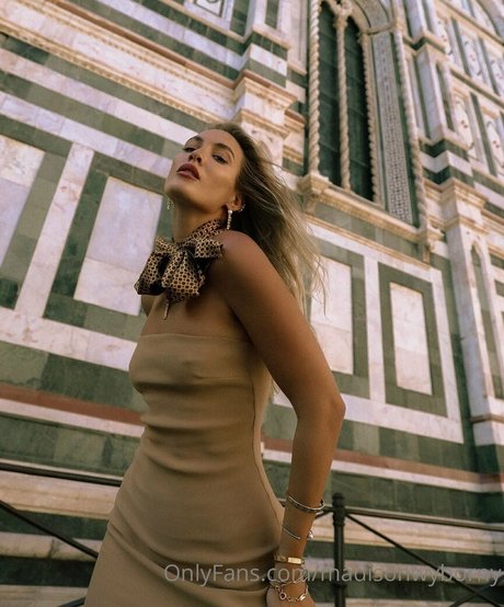 lucy love98 only fans nude leaks