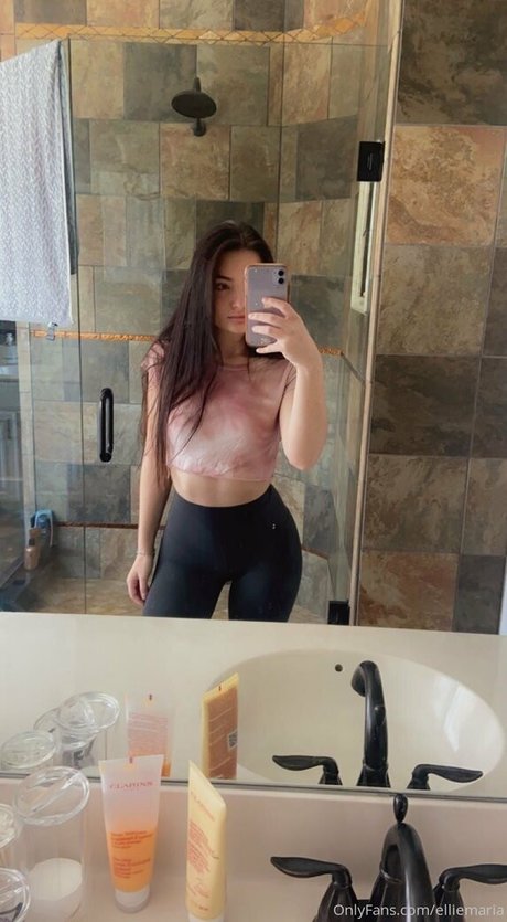 elliexlovely onlyfans naked pics