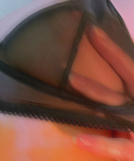 Mihanika strip onlyfans