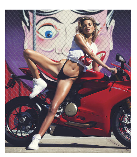 Martha Hunt onlyfans naked leak