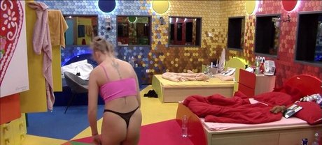 Valo Vilag nude onlyfans leak