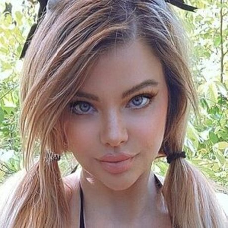 danahammofficial only fans naked