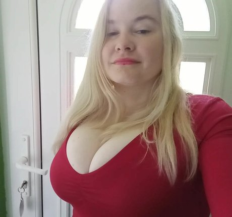 Dejana Savi onlyfans content type