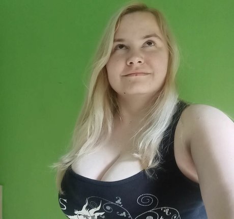 Dejana Savi strip onlyfans