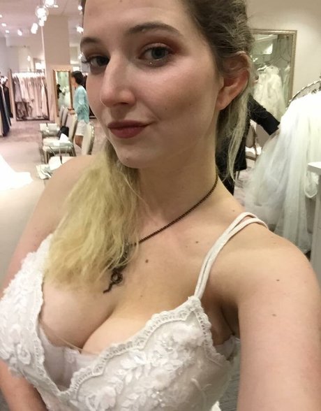 Calliope Rossi onlyfans joi