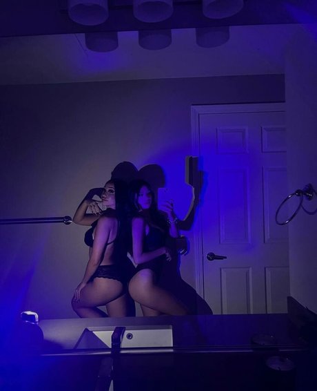 luxuraa onlyfans naked