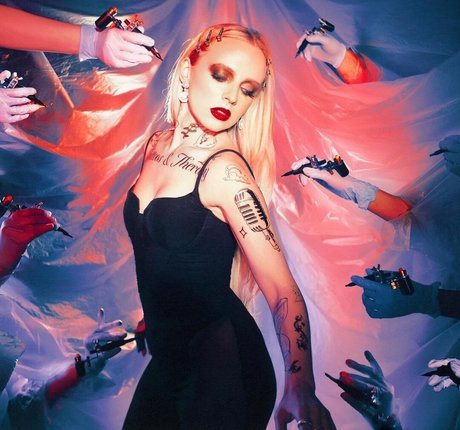 Madilyn Bailey onlyfans.