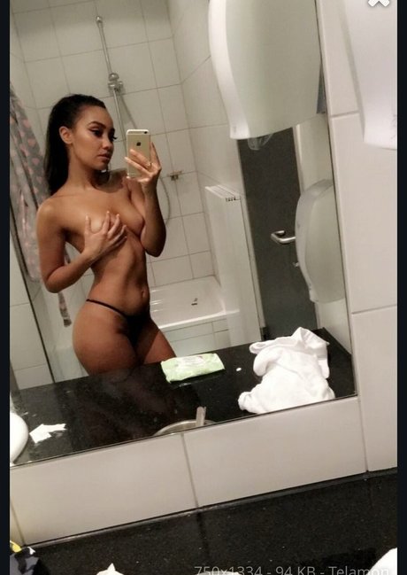 Leigh Anne Pinnock onlyfans leak porn