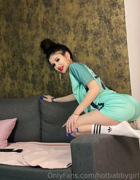 hotbabbygirl onlyfans content