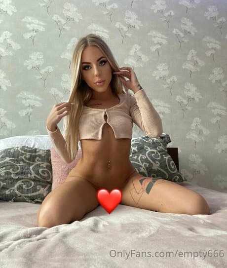 empty666 onlyfans naked leak
