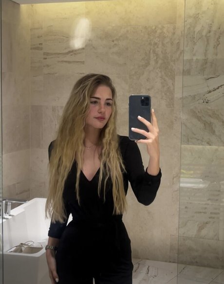 fab ienne0805 onlyfans content