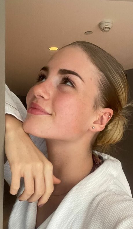 fab ienne0805 onlyfans archive