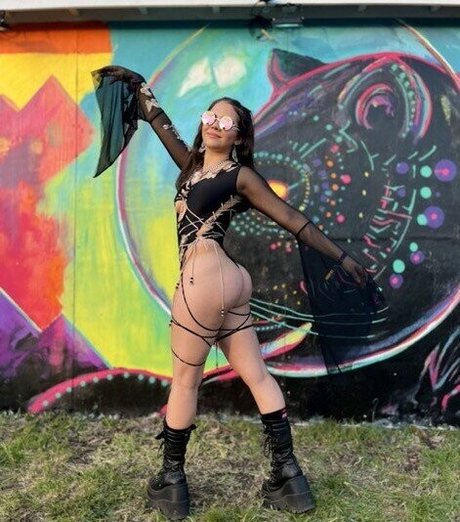 psychedelic kitty nude onlyfans leak