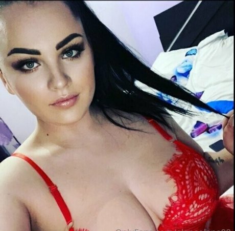 senzuallover98 onlyfans content type