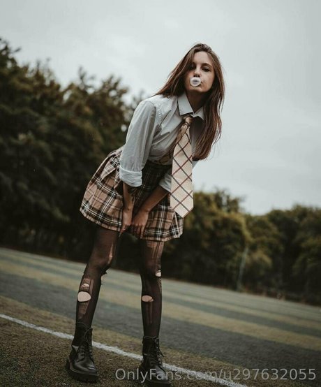 lovelylollyhehe leaked onlyfans pictures