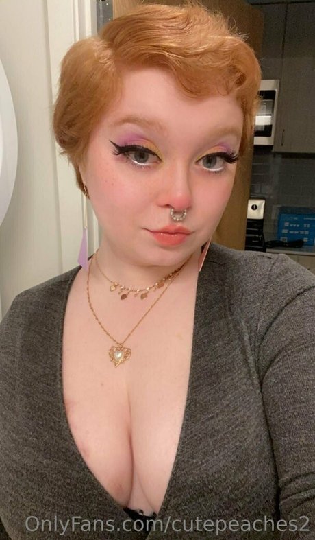 cutepeaches2 onlyfans model photo