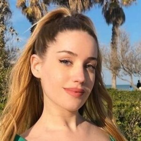 Lluna Clark nsfw onlyfans