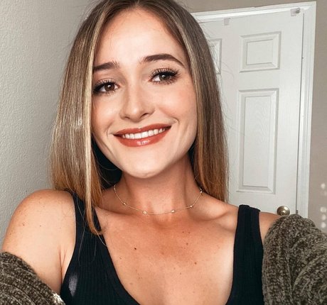 Lily Wichern only fans leaks