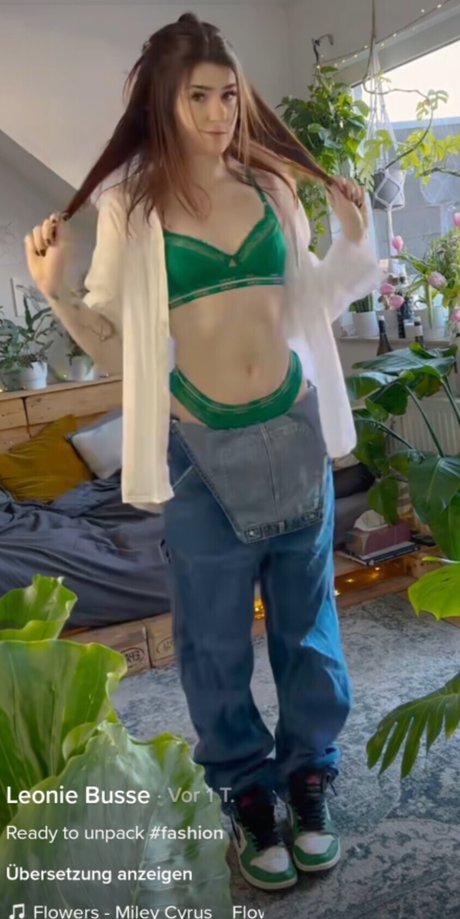 Leonie Busse onlyfans porn leaked