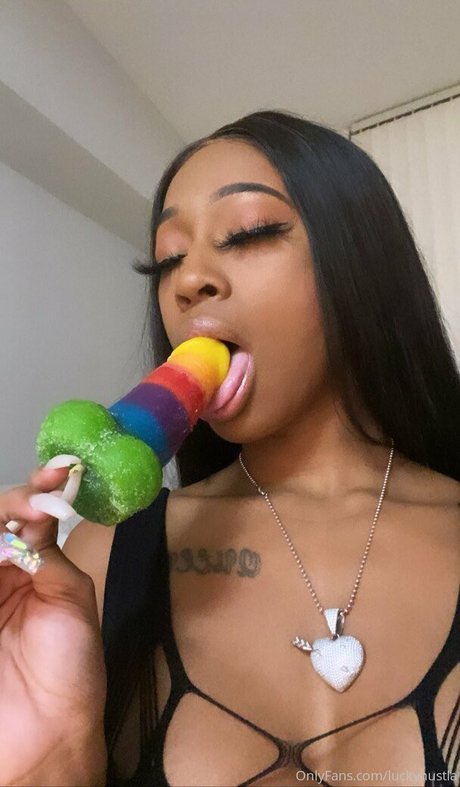 Lucky Hustla onlyfans x