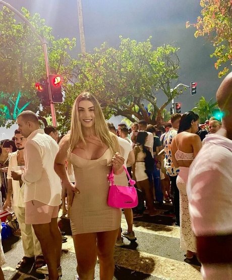 Elloah Guedes onlyfans sextape leak