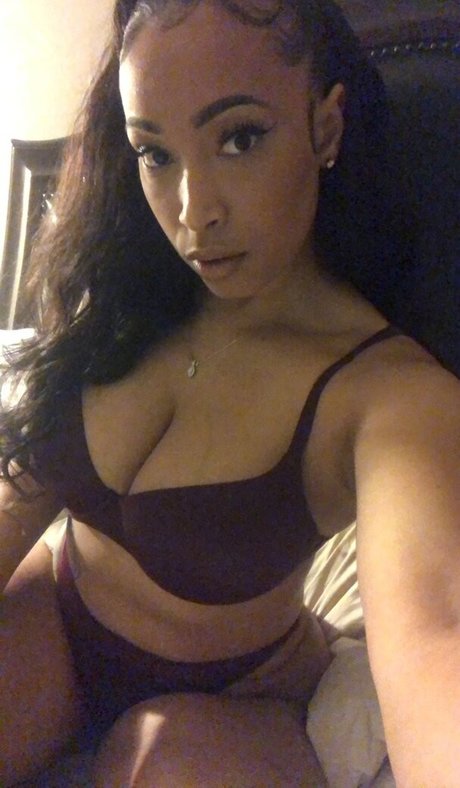 robynbanks onlyfans photo