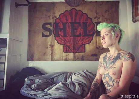 Little Spittle onlyfans leaked tits