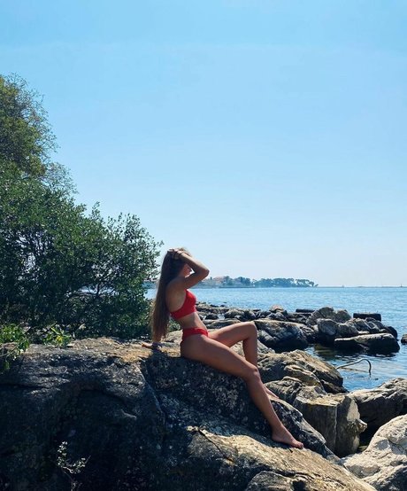 Jellefeline onlyfans public photos