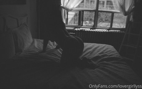 lovergirllyss boobs onlyfans