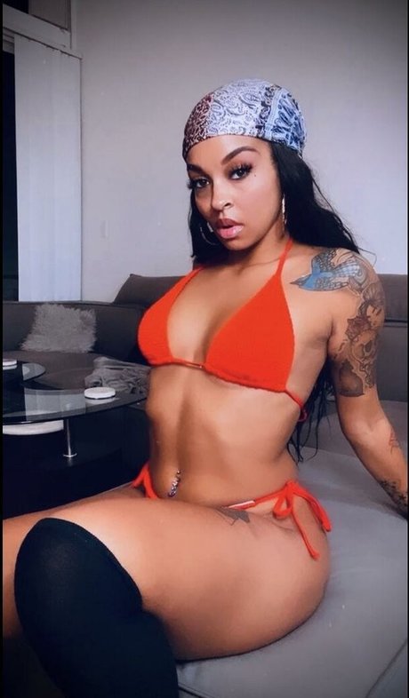 Luciferxkitty onlyfans desnuda