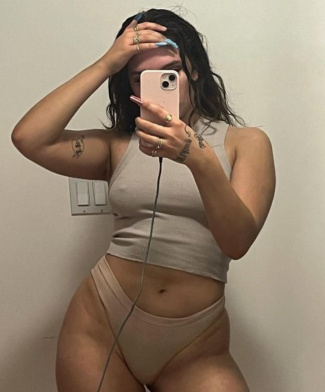 Mae Muller only fans